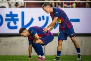 世体:巴德吉加盟巴萨后粉丝从6万涨破百万 海贼王庆祝动作抓眼球